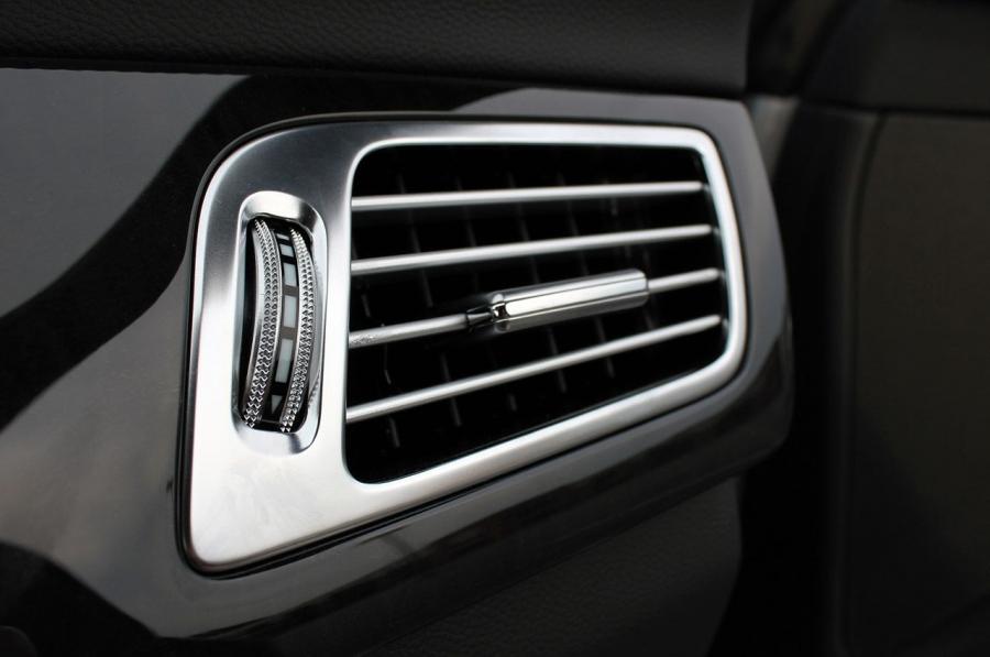  Mercedes-Benz CLS550 2012 года  (фото 55 из 121)